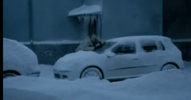 En lille reminder når du skraber sneen af din bil…