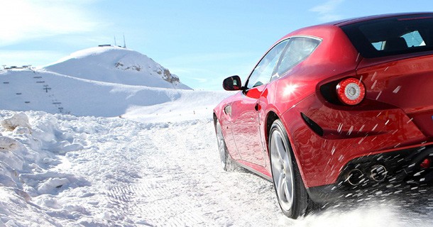 Ferrari FF – 651 hk sluppet fri i sneen…