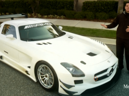 fremvisning video af mercedes SLS AMG GT3 2011 video