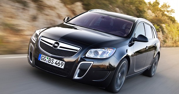 Opel overvejer crossover model af Insignia – Hvad synes du?
