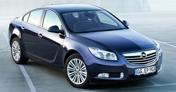 Opel introducerer den nye Insignia 2012.