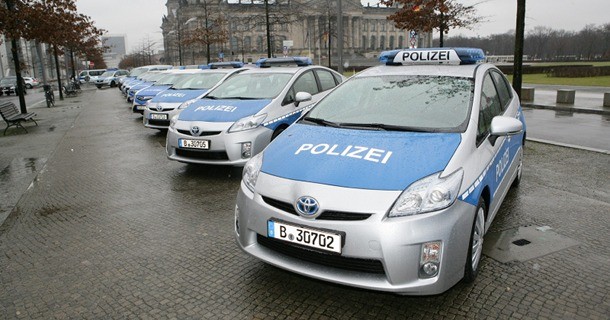 Berlins politi lader op