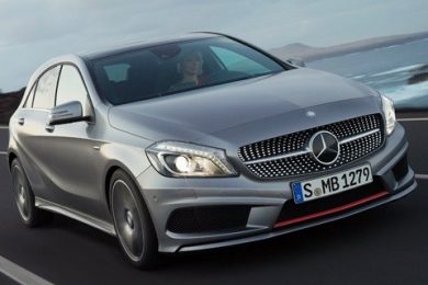 Den nye Mercedes A-klasse koster fra 329.900 kr.