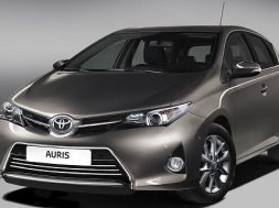 Toyota er klar til at vise den nye Auris i Paris