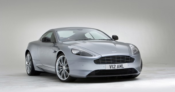 Aston Martin sælger ud