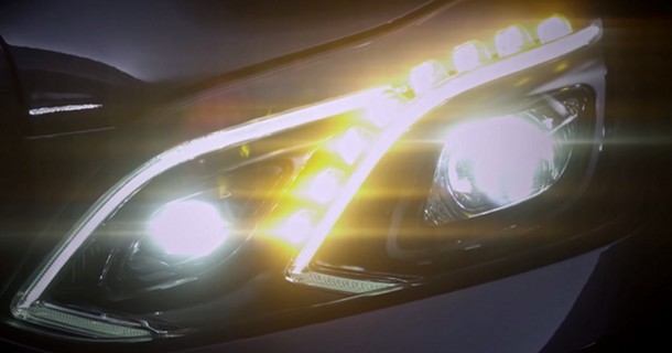 Mercedes viser nyt lygtedesign til E-klassen – Video