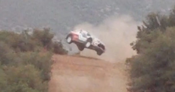 Sheik Khalid Al Qassimi ruller en tur i sin WRC Citroën DS3