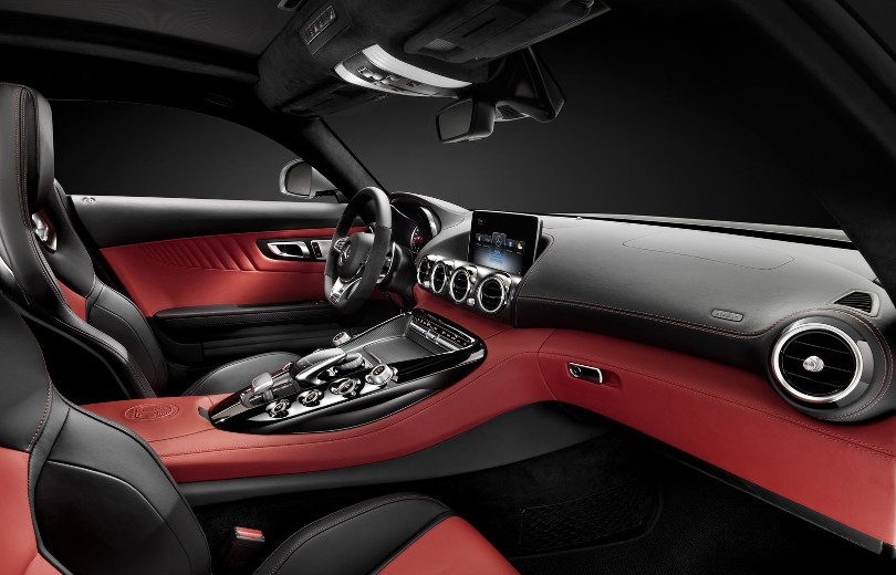 Her er kabinen i den nye Mercedes-AMG GT