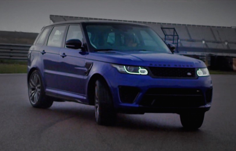 Se Range Rover Sport SVR køre sidelæns – Video