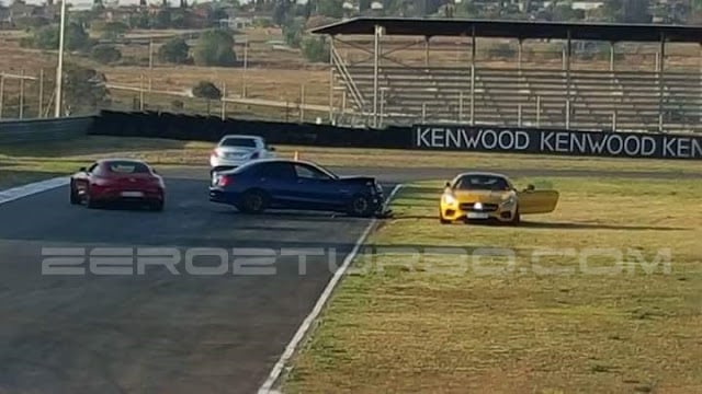 Mercedes-AMG C63S og GT S smadrer ind i hinanden