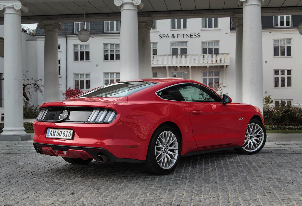 Videotest: Ford Mustang med V8-monstermotor