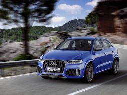 Audi RS Q3 performance i Ascari blue metallic front