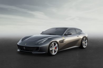Ferrari_GTC4Lusso_fr_3_4_LR