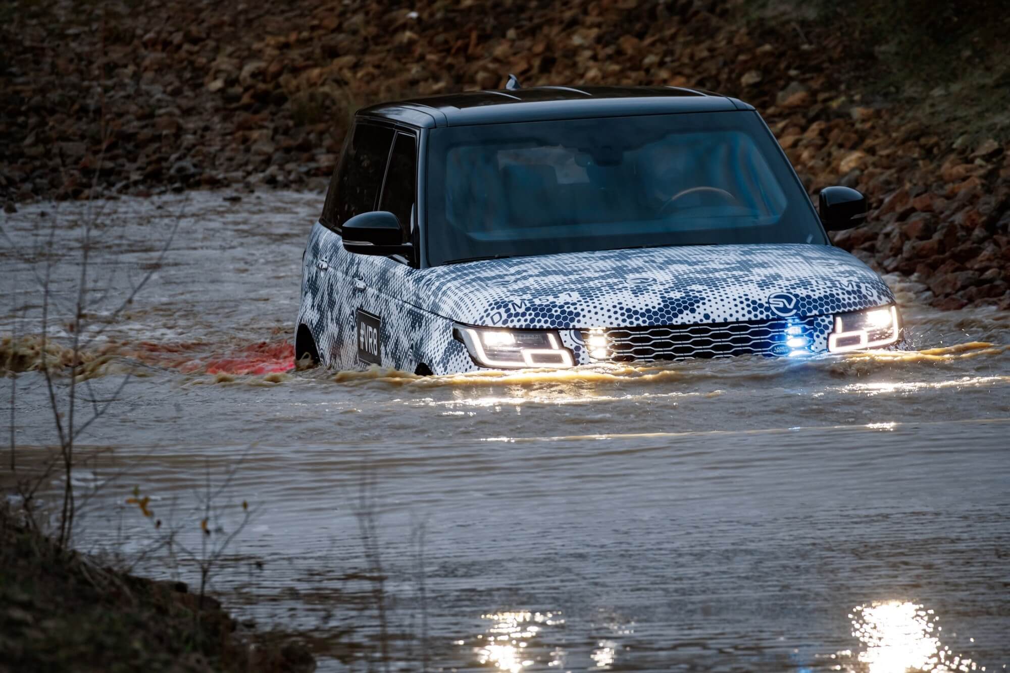 Range Rover tager sikkerheden til nye højder