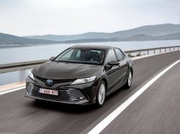 Toyota-Camry_Hybrid_EU-Version-2019-1600-11