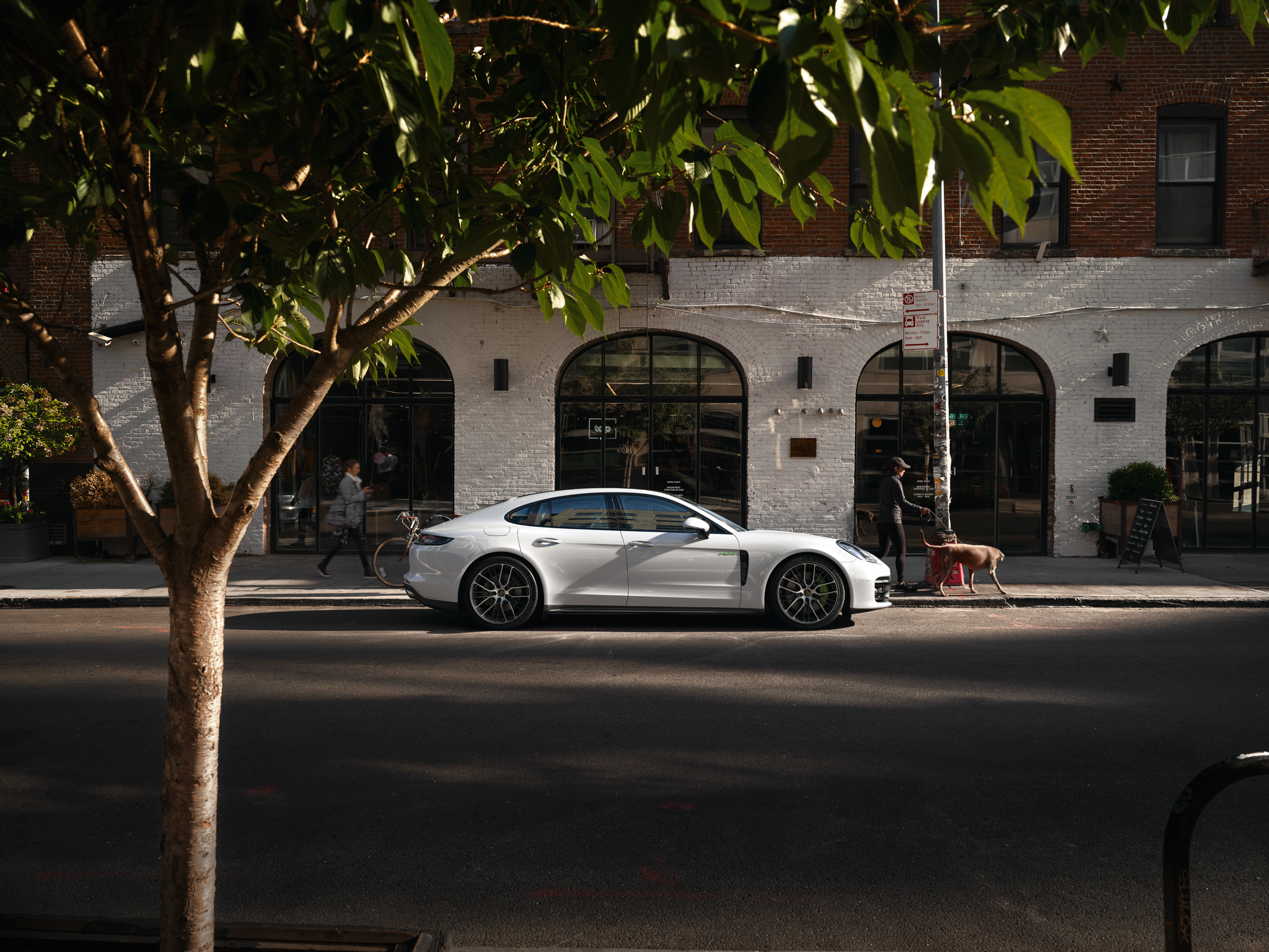 Performance luksus på første klasse: Den nye Porsche Panamera 4 E-Hybrid