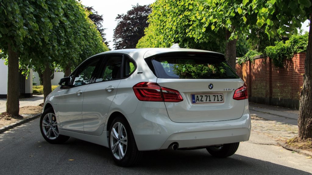 BMW-225xe-Active-Tourer