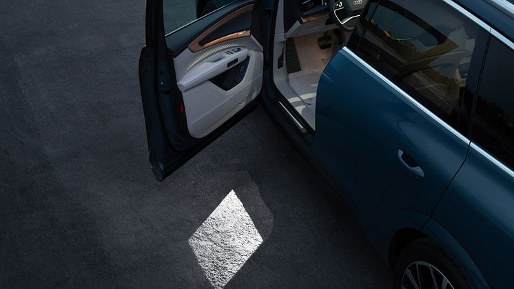 Tredje generation af Audi Q7: Diesel med mild-hybrid, automatiske døre og blinklys projiceret på vejen